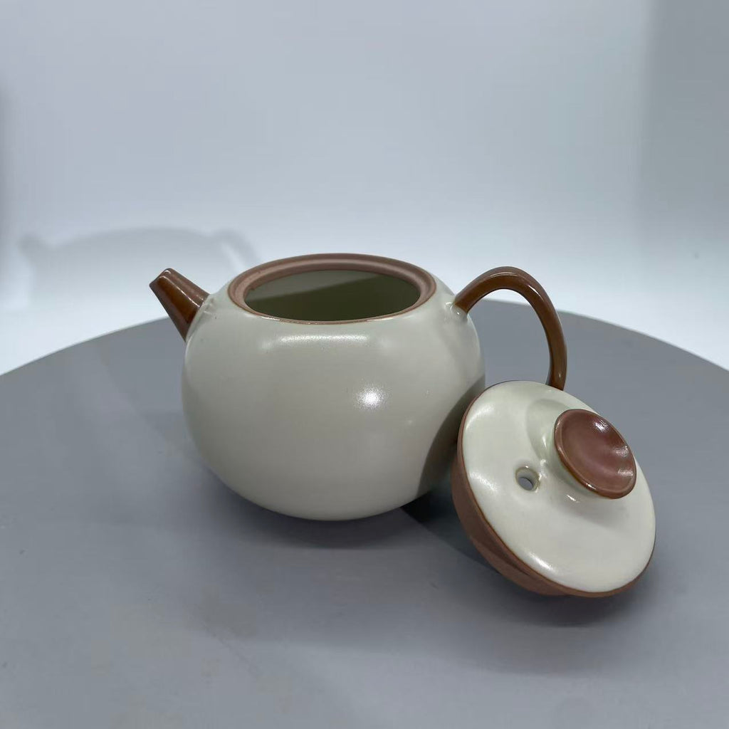 Dual-Tone Zen Teapot