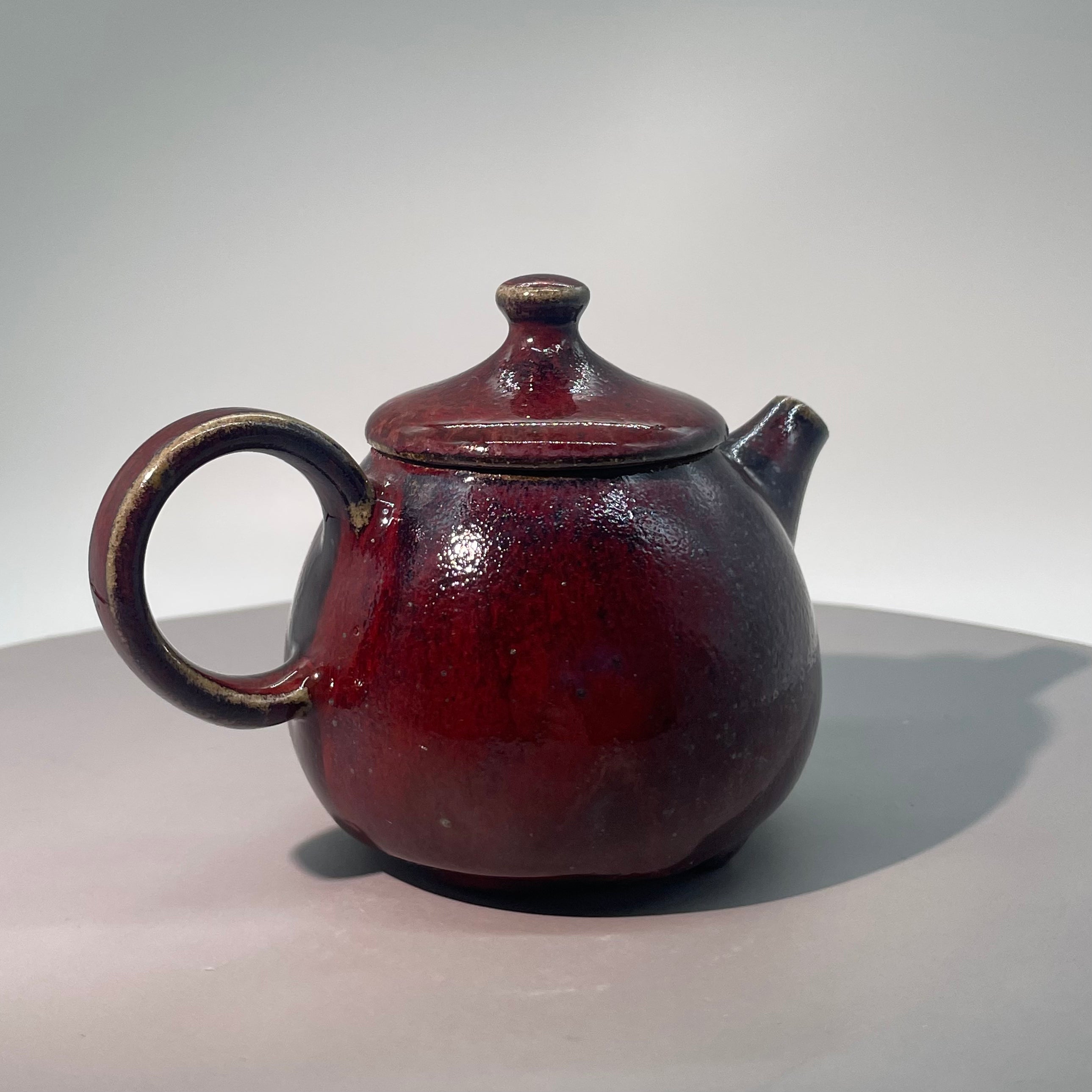 Red-Glazed Teapot - Elegant Ceramic Teapot for Tea Lovers