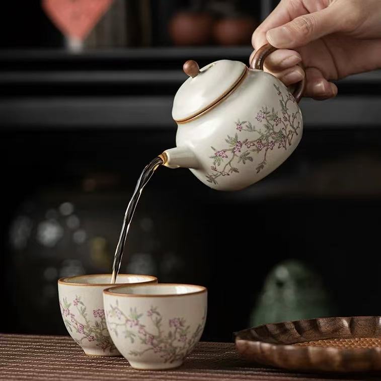 Elegant Magnolia Blossom Teapot &amp; Cup Set
