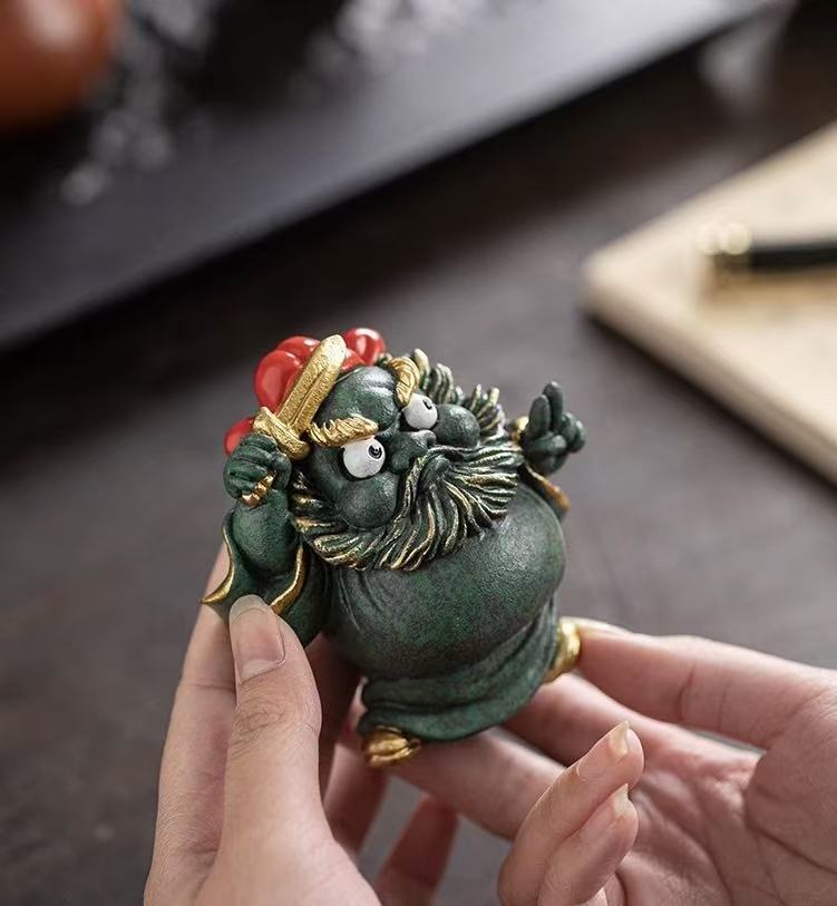 Guarding God of Good Fortune Tea Pet