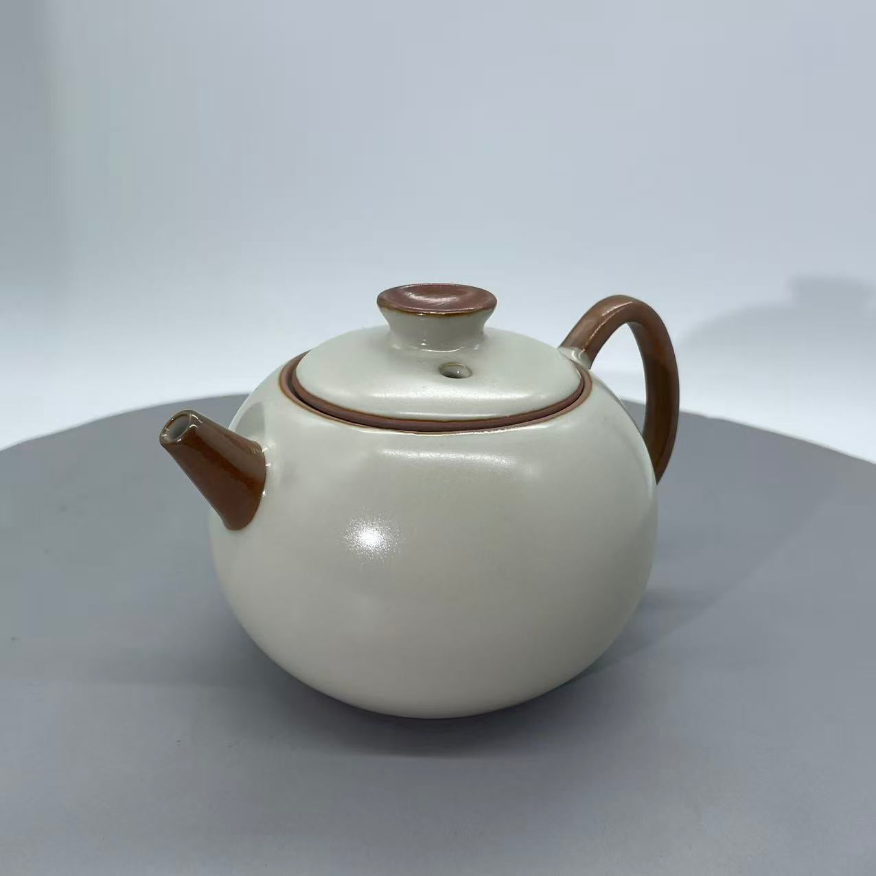 Dual-Tone Zen Teapot