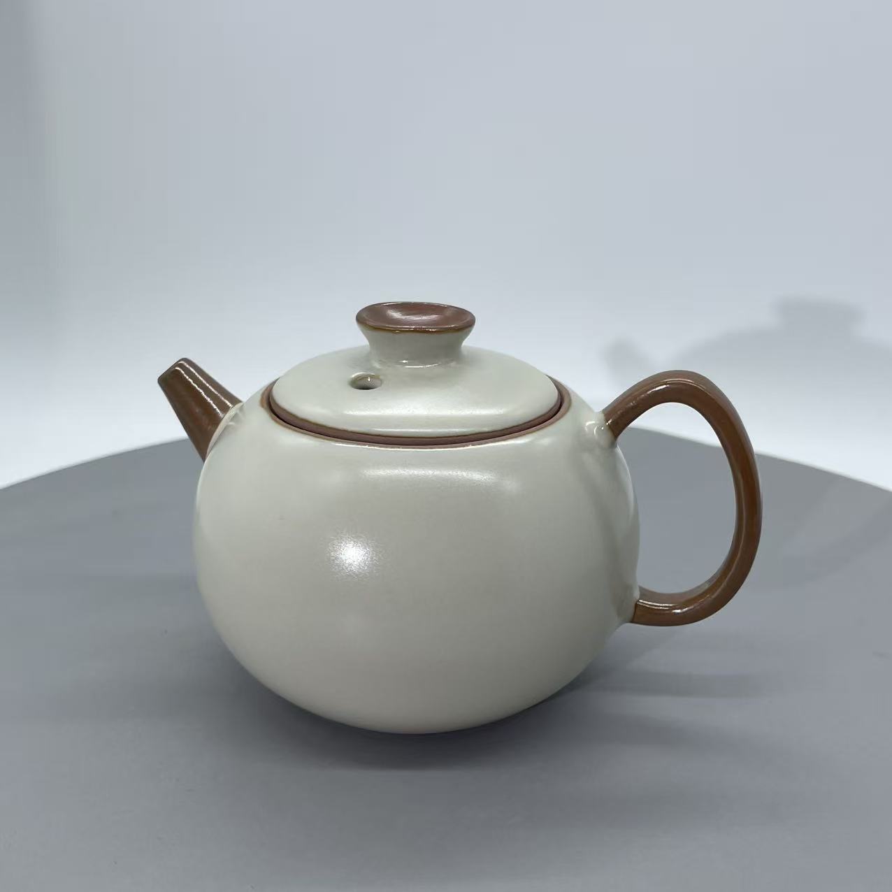 Dual-Tone Zen Teapot