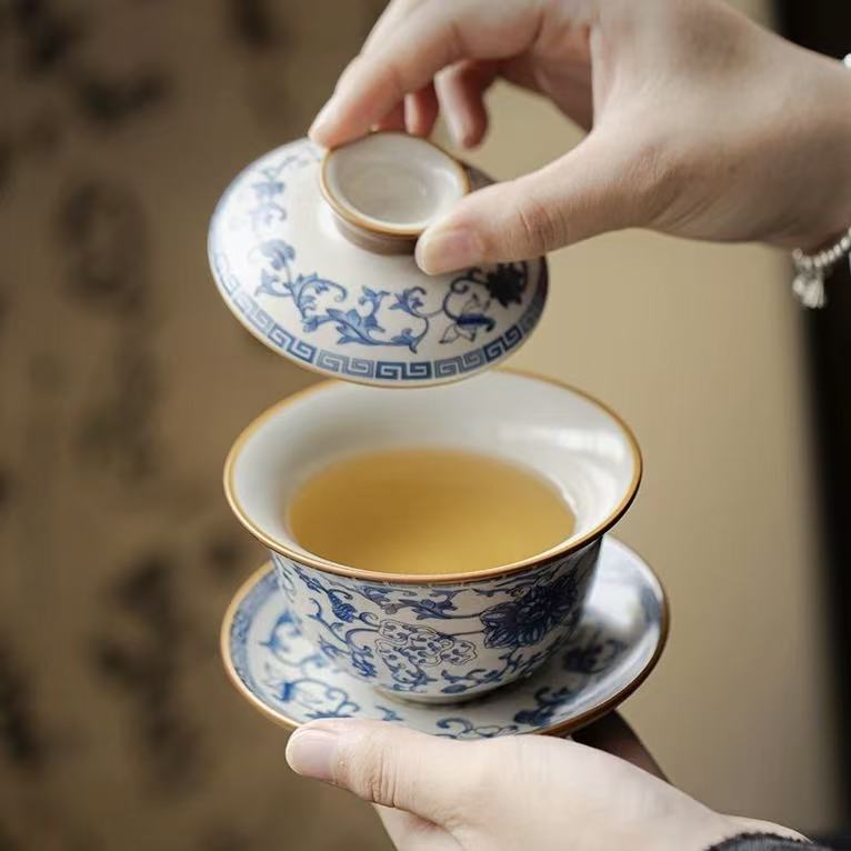 Classic Blue and White Intertwining Lotus Gaiwan Set
