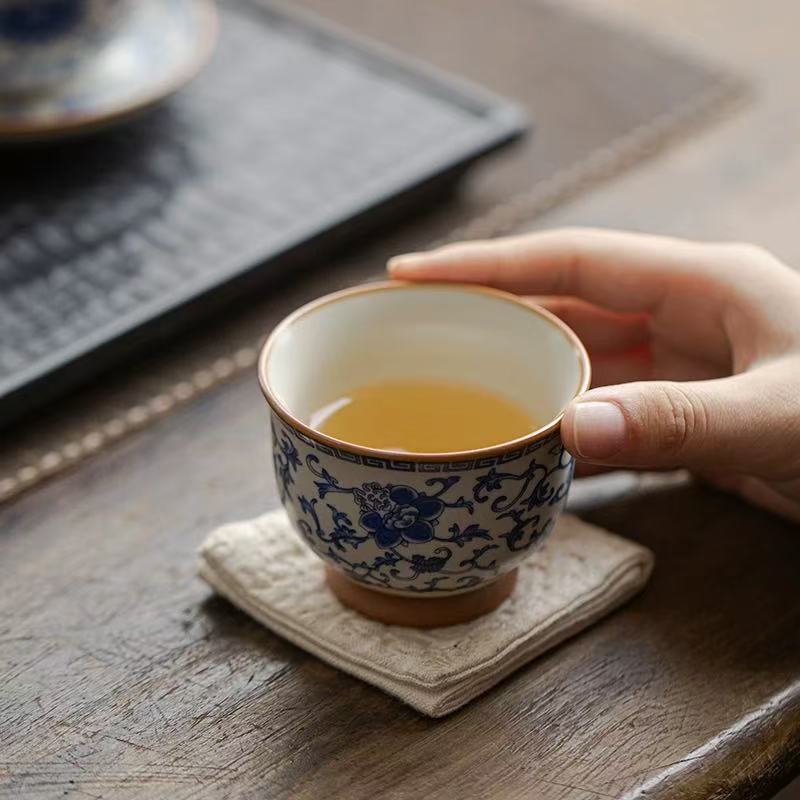 Classic Blue and White Intertwining Lotus Tea Cup*2