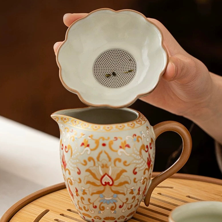 "A Thousand Miles of Rivers and Mountains" Tea Set