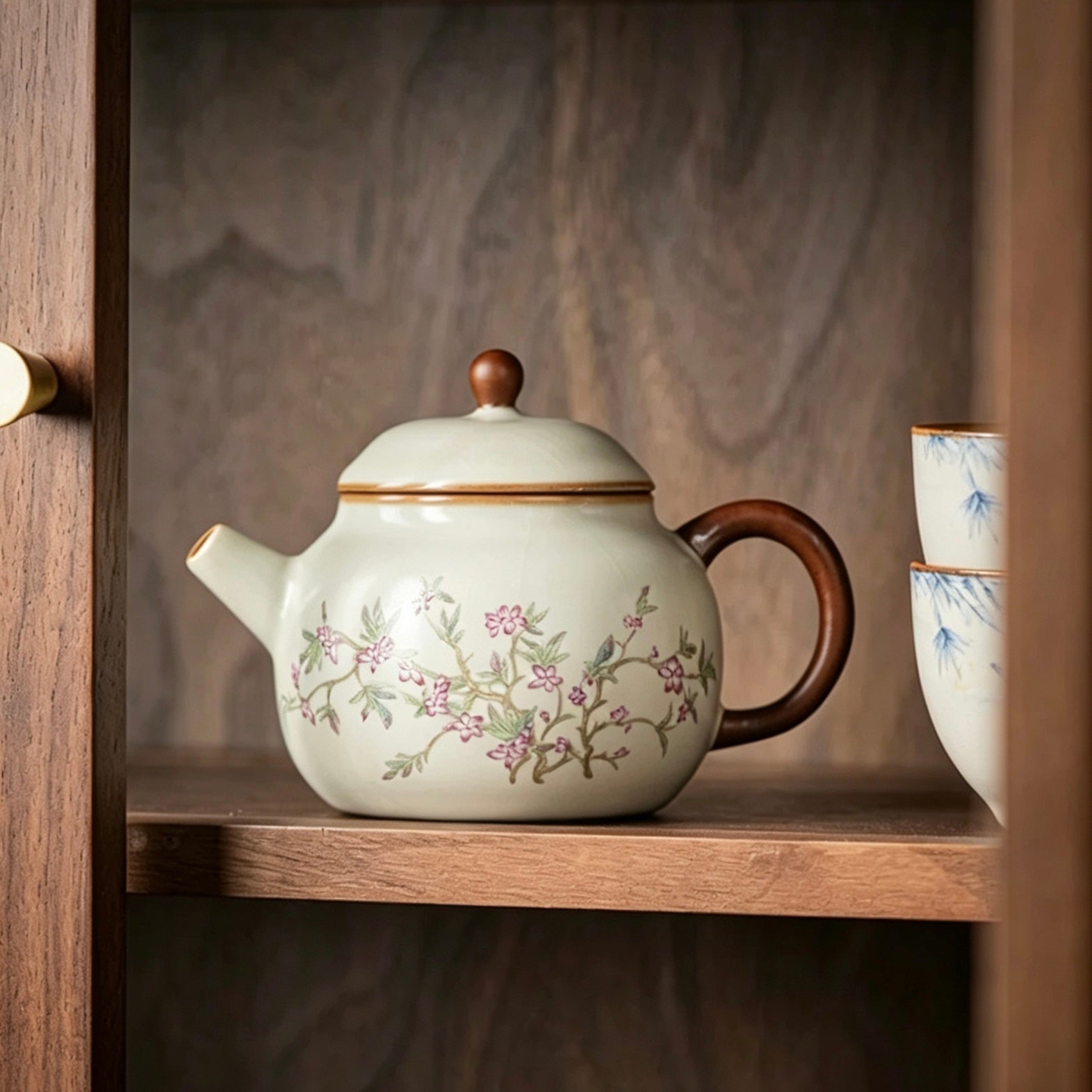 Elegant Magnolia Blossom Teapot &amp; Cup Set