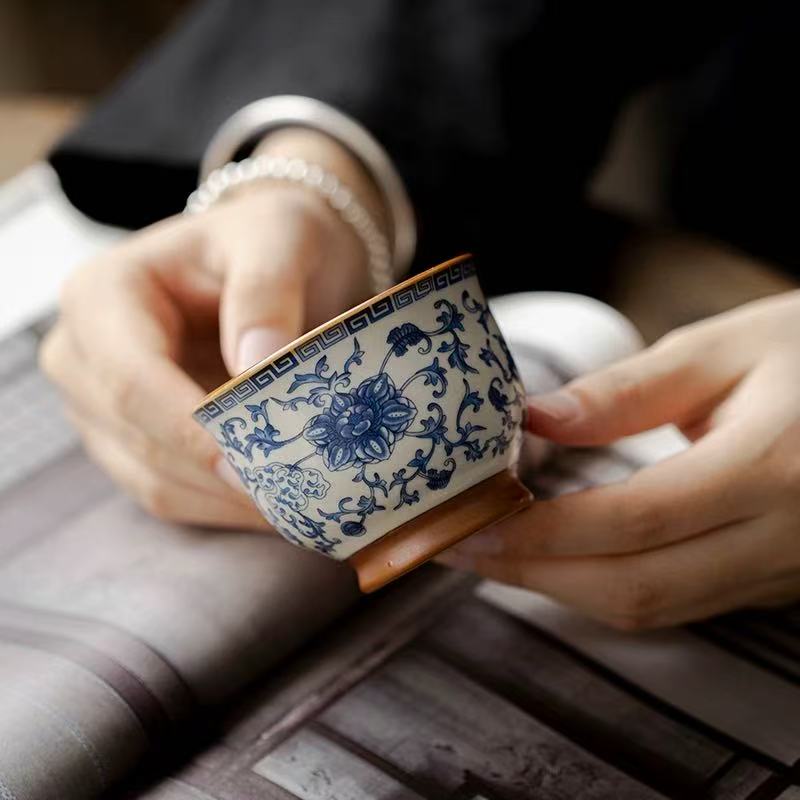 Classic Blue and White Intertwining Lotus Tea Cup*2