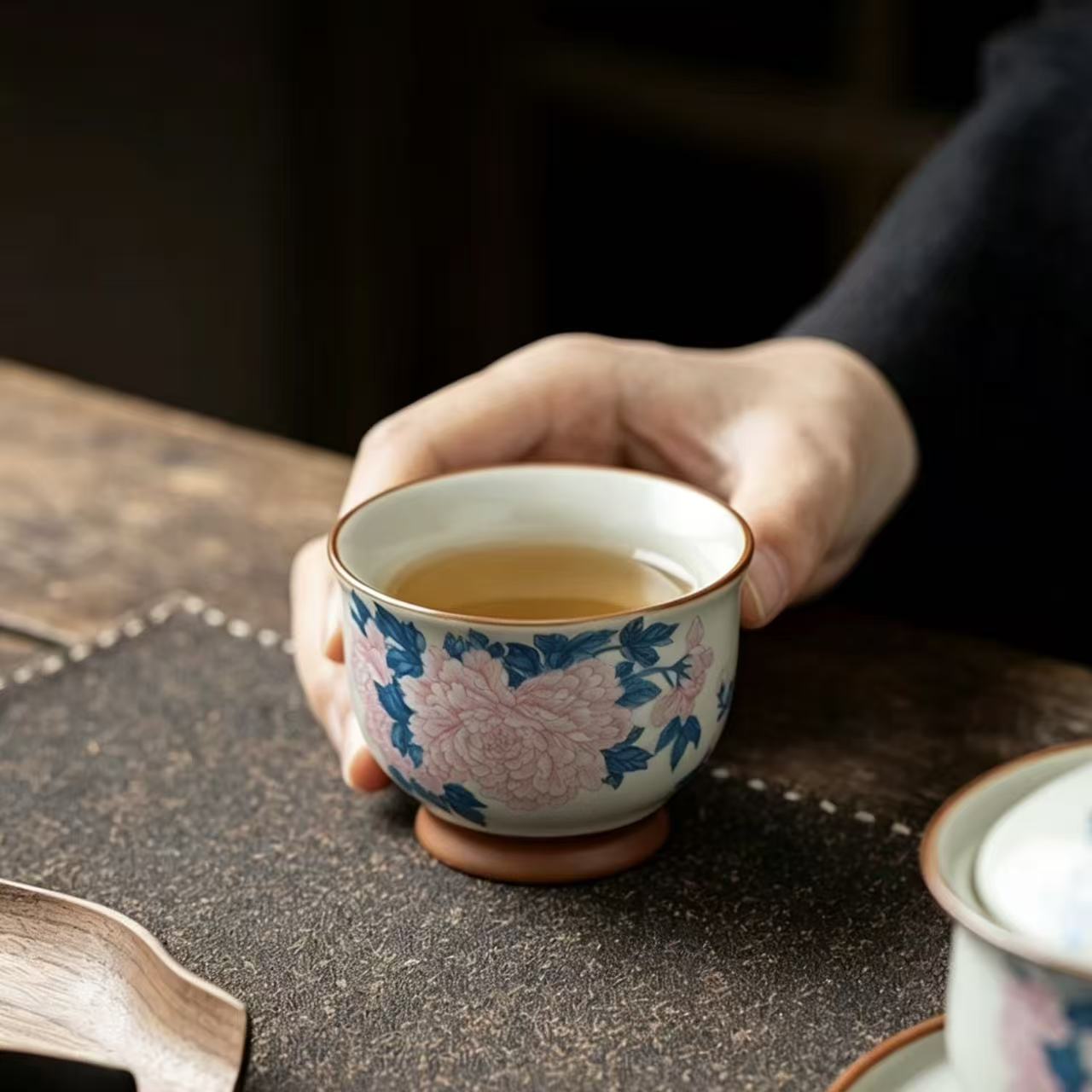 Prosperity Peony Blossom Crackle-Glaze Tea Cup*2
