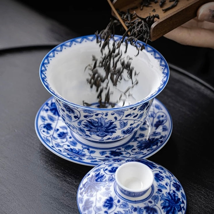 Blue and White Intertwining Lotus Gaiwan