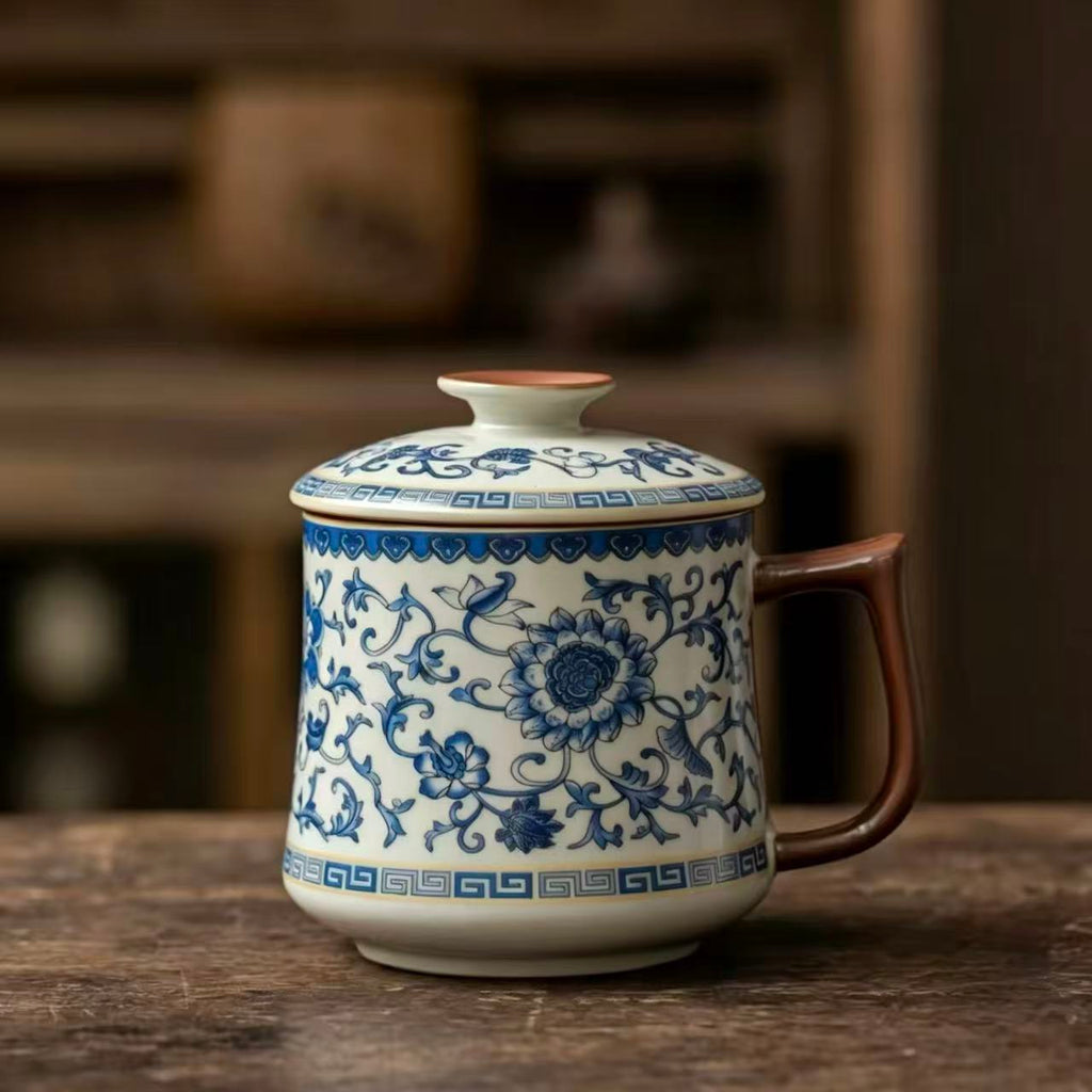 Classic Blue and White Lotus Porcelain Mug with Lid